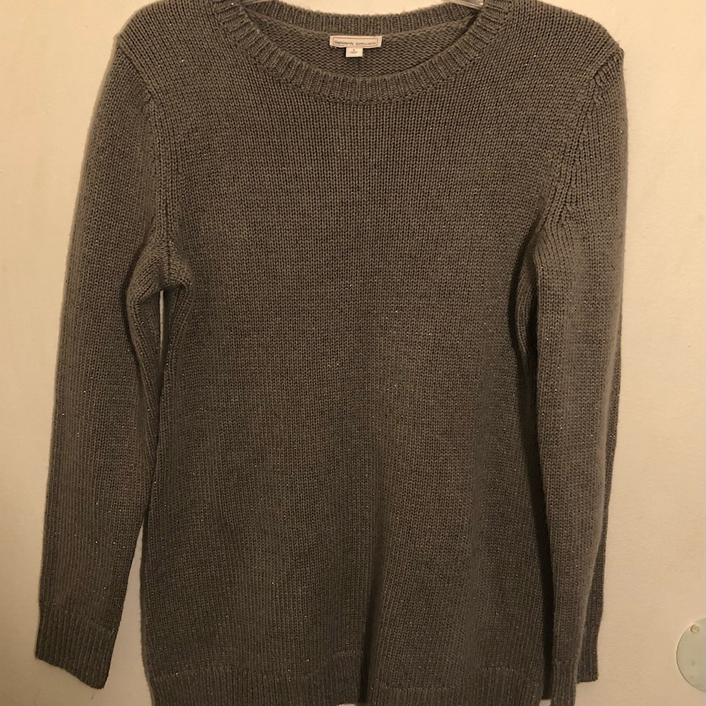 New Woman’s Gap maternity gray sweater size small